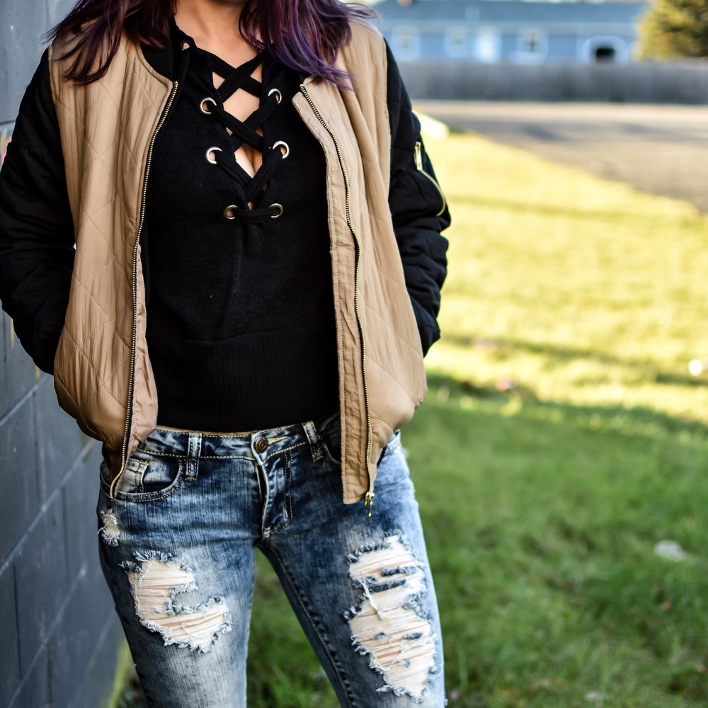 LACE UP CROPPED SWEATER in BLACK